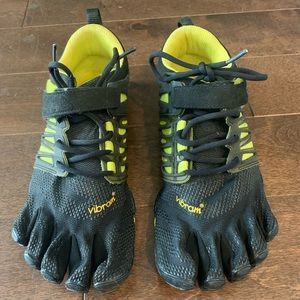 Vibram 5 finger sneakers